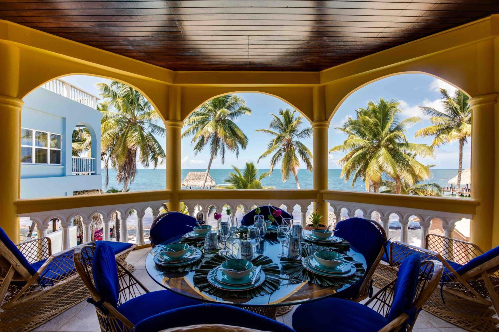 Blue Parrot Beach House And Villas Hopkins Exteriör bild